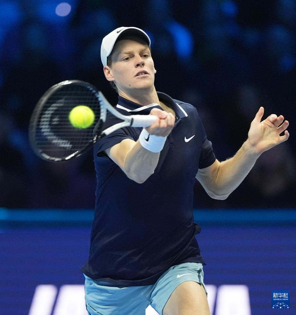 多年来在场 多年来在场