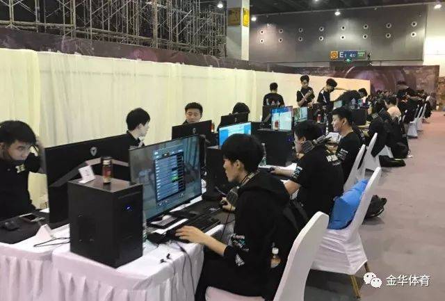 霍华德谈与奥尼尔和好：他向我道歉 我们之间只是发生了一些误会