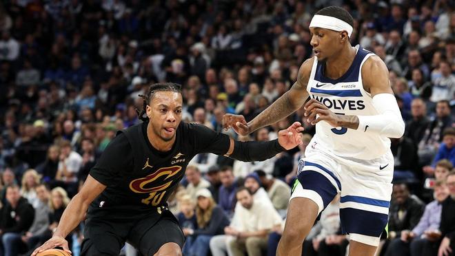 [国际足球]踢横梁大赛 纳尼精准脚法绝杀马竞.