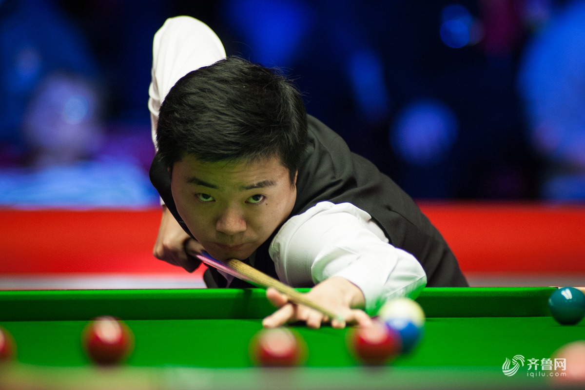 体育跳水世界杯蒙特利尔站：中国队包揽九金