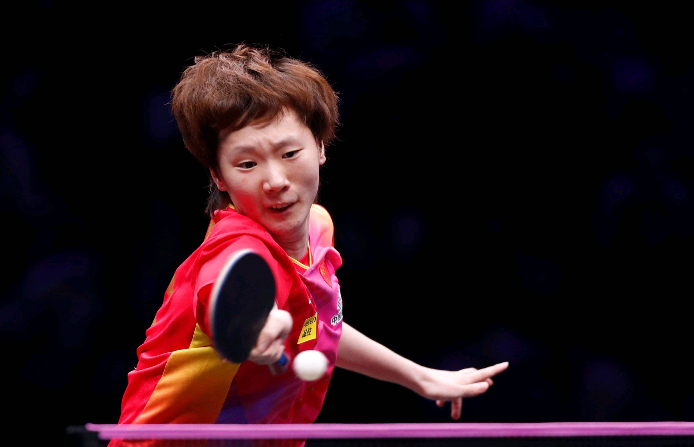 右侧两位对 右侧两位对