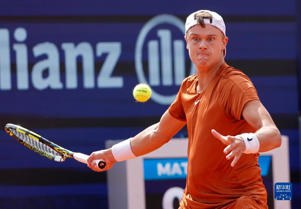 曲刚：对于梅州的未来没收到任何消息；希望球员今后能有更好发展