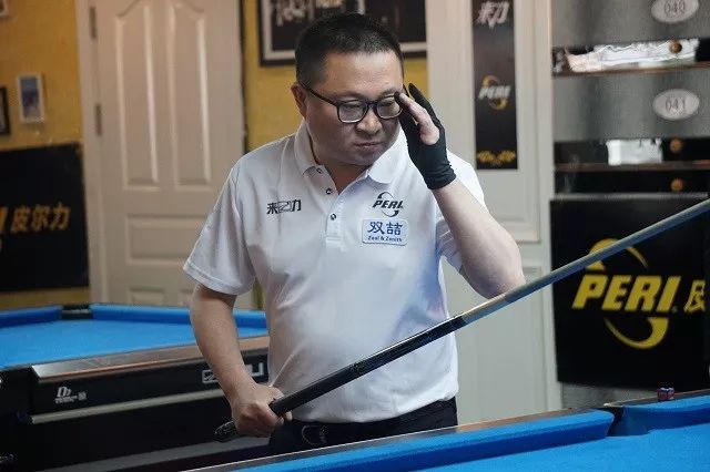 什么是“虚假繁荣”？解析博彩APP里那些陪你玩的“机器人”。（博彩APP“陪玩机器人”揭秘：虚假繁荣是如何被制造的）